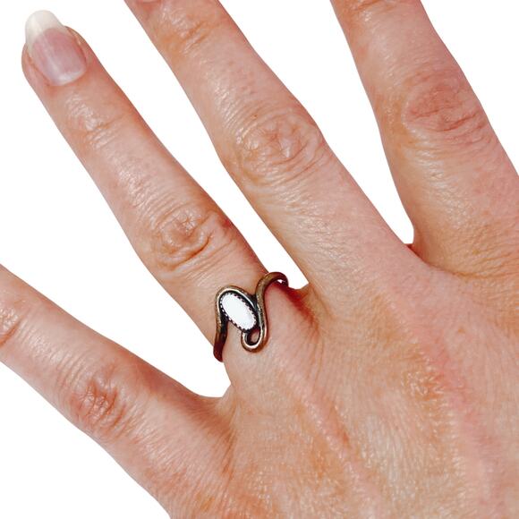 Vintage Ring Sterling Silver Mother of Pearl 1960s Signed WM Modernist Size 7.5 - Picture 4 of 16